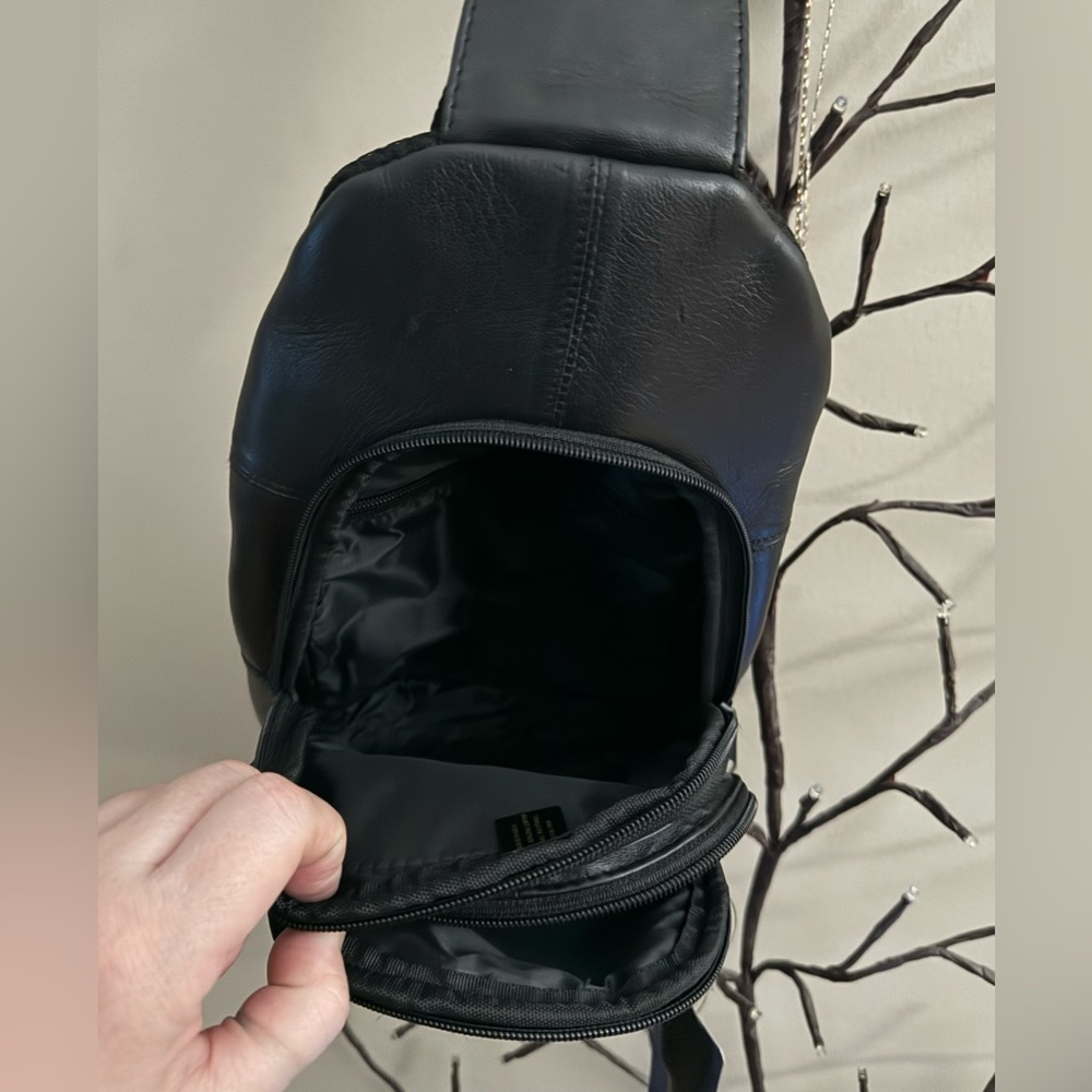 Black Leather Sling Bag - Picture 5 of 8